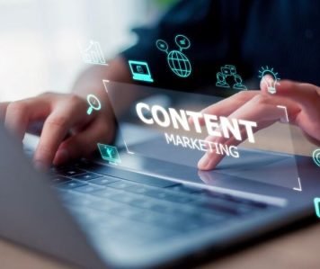 content-marketing-concept-woman-working-on-1-e1723607502305